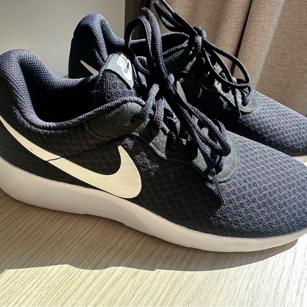 Nike Women’s Tanjun Sneakers